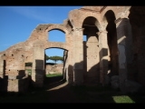 05332 ostia - regio iii - insula x - caseggiato del serapide (iii,x,3) - hof - bli ri norden - 01-2024.jpg